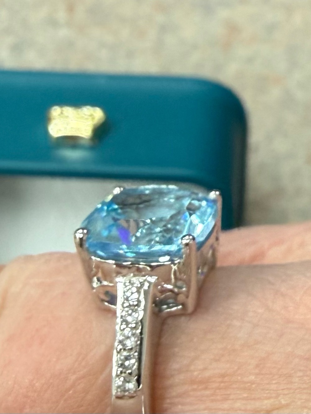 Genuine 4.62ctw blue topaz sterling silver ring , new with tag , size 7 - Picture 8 of 8